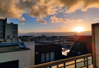Appartement Terrasse Sud Dernier   tage + Parking allows 18 year olds to book a room