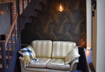 Spa du Puits by Naturogite allows 18 year olds to book a room