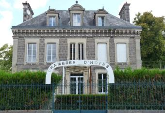 Le Betrot has Balcony rooms