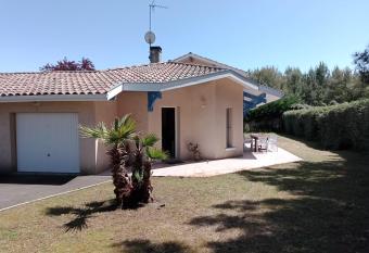 Maison de vacances 8-10 personnes Capbreton allows 18 year olds to book a room