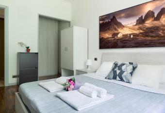 [Free Netflix & Wi-Fi] Lake and Mountain Apt.1 has Balcony rooms