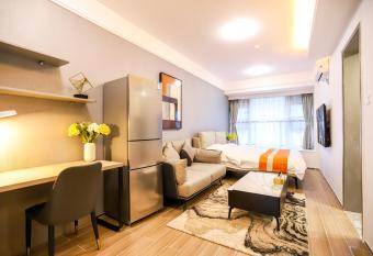 Shenzhen B T Miele Executive Apartment - Baoan International Airport Bihaiwan Subway Station has Balcony rooms