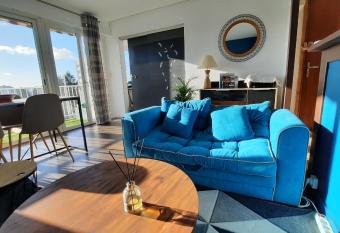 Lafayette has Balcony rooms