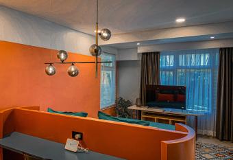 Mr A Hotel has rooms with a private hot tub