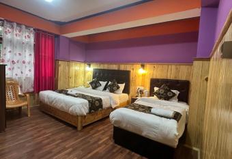 Hotel-Grandala has Balcony rooms