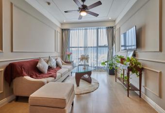 Luxury Altara Apartment in My Khe Area has rooms with a private hot tub