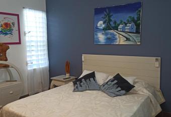 Villa vue mer has Balcony rooms