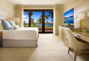 Montage Kapalua Bay has rooms with a private hot tub