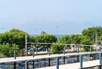 Hauzify I Casa d Anselm Clav   has Balcony rooms