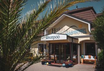 H  tk  ti Wellness Hotel allows 18 year olds to book a room