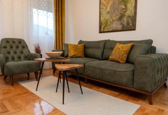 Apartman Nest has Balcony rooms