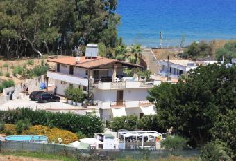 Laila Casa Vacanza has Balcony rooms