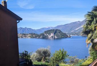 Appartamento Pinus Varenna allows 18 year olds to book a room