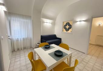 Mana House2 has Balcony rooms