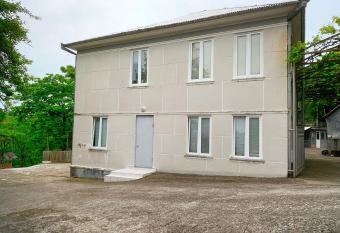 Whole House near the Batumi has Smoking rooms