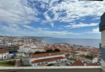 Ericeira Seaview Apt. has Balcony rooms