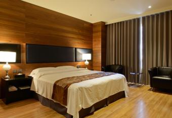 Grand Crystal Hotel has Balcony rooms