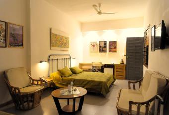 H  tel La R  sidence has Balcony rooms