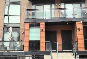 Ggp Boutique Townhome allows 18 year olds to book a room