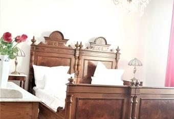 Superior Komfort Suite 90m2 bis 5 Personen im Jugendstil - Unik Villa im Harz allows 18 year olds to book a room
