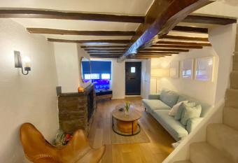 1750 s cottage with open fire and beams has Balcony rooms