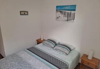 Villa de vacances    la mer has Balcony rooms