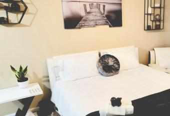 Sunshines Palace has Balcony rooms