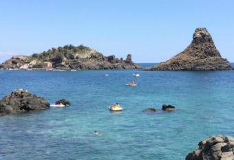 La casa del relax has Balcony rooms