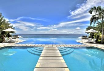 Acuatico Beach Resort & Hotel Inc. has Balcony rooms