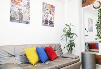 Coffee San has Balcony rooms