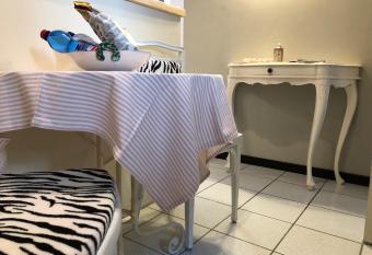 Sleep n and go Country House allows 18 year olds to book a room