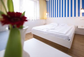 Pension Seerose allows 18 year olds to book a room