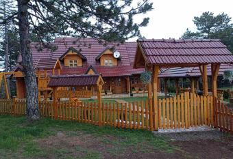 Vila Perisic has Balcony rooms