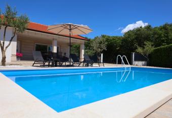 Villa Antonija has Balcony rooms