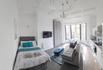 Edgerton Studios allows 18 year olds to book a room