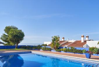 Casa Mariposa has Balcony rooms