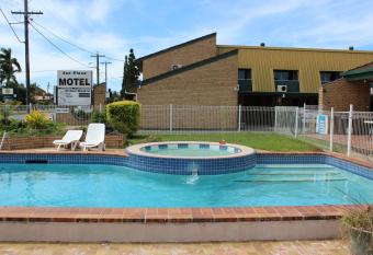 Sun Plaza Motel - Mackay allows 18 year olds to book a room
