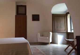 Cefalicchio B&B has Balcony rooms