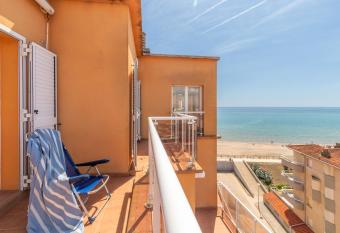   tic Brisa Mar has Balcony rooms