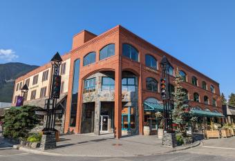 King Edward Hotel allows 18 year olds to book a room