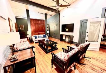 Fine Furniture Factory Luxury 2 Bedroom Apartment allows 18 year olds to book a room