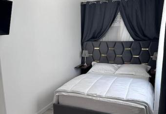 Appartement 2 avec jardin - Drancy - Paris has Balcony rooms