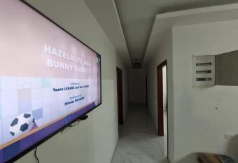 Private Stays at a Cozy Apartment has rooms with a private hot tub