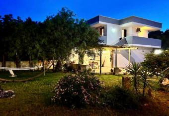 VILLA ENA has Smoking/Balcony rooms