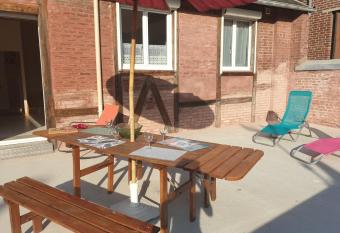 Notre nid - Grande terrasse priv  e en bord de mer, au coeur du quartier historique du Tr  port ! has Balcony rooms