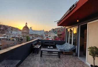 Hospedaje Terraza Encanto Guanajuato allows 18 year olds to book a room