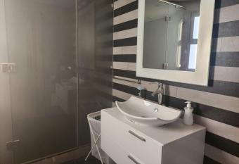 Marina Casablanca Flats & Studios has rooms with a private hot tub