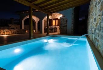 Holiday Home Rakova has Balcony rooms