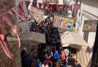 Sagunto Castillo 17 has Balcony rooms