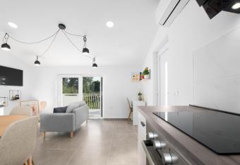 Apartment Eros has Balcony rooms